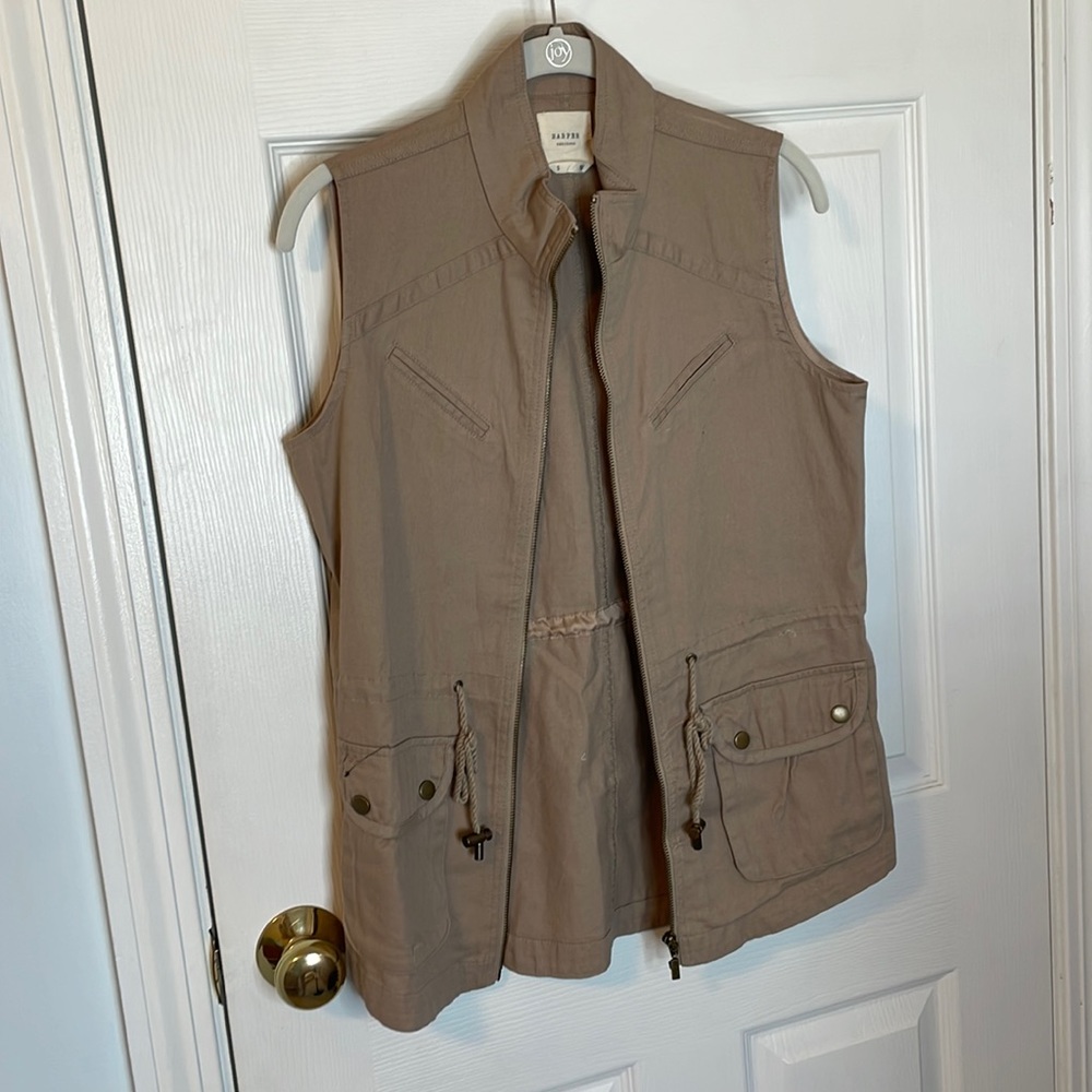 Francesca‘s vest size small worn once